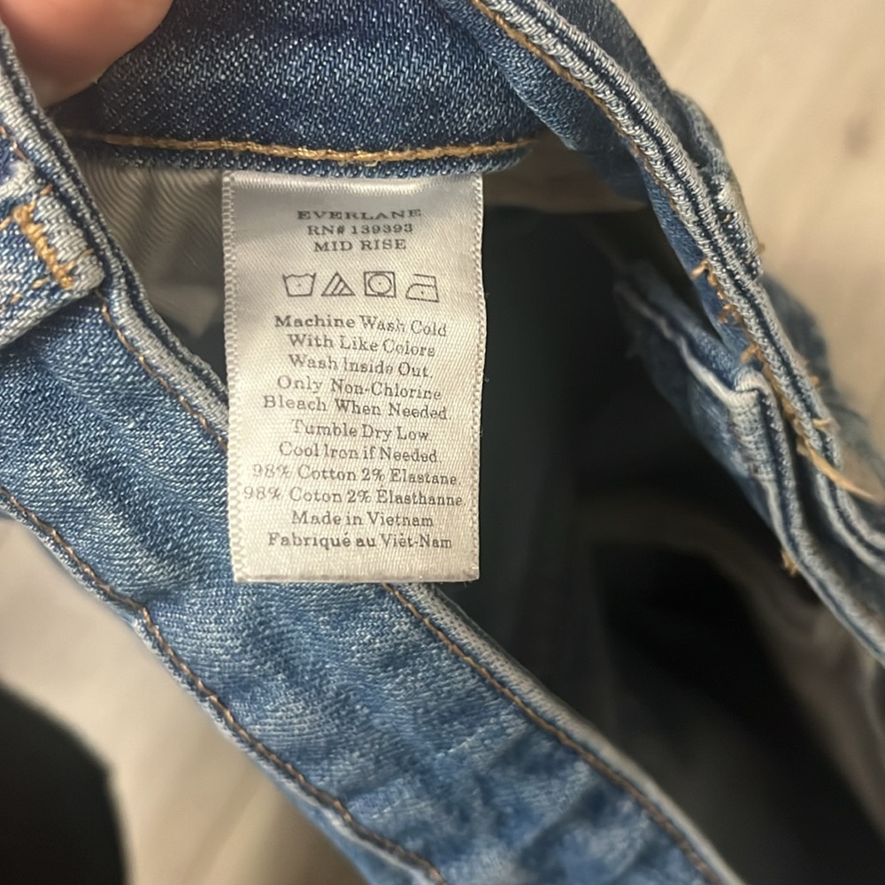 Everlane Mid Rise Blue Jeans - Picture 3 of 4